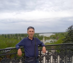 Ton Arsen, 45, Azov