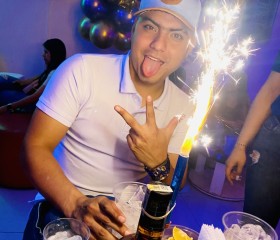 John, 32, La Virginia