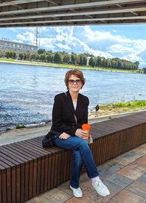 Елена из Луги 62 года