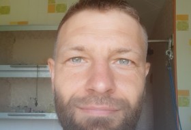 Maksim, 42 - Just Me