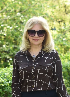 Елена из Саратова 59 лет