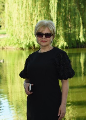 Елена из Саратова 59 лет