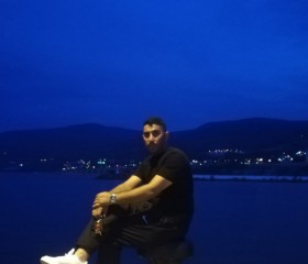 Timur, 34, Sokhumi