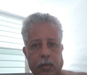 Luis M., 59 лет, Vega Baja