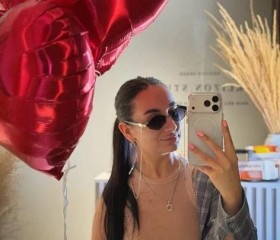 Karina, 26, Hannover