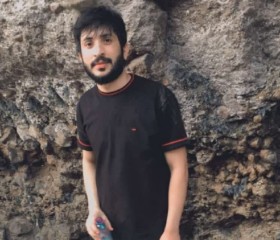 Fasi, 29, Ras al-Khaimah