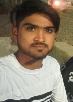 Altmash Maniyar, 19, India, Dondaicha