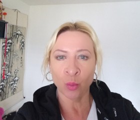 Oksana, 50, Zurich