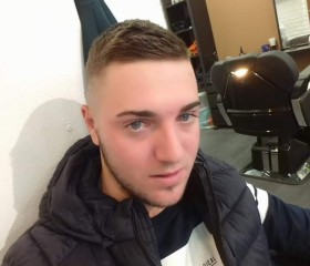 Cosmin, 30, Oudenaarde