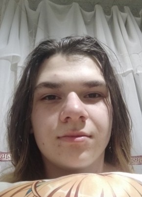 Escobar, 20, Russia, Belaya Kalitva