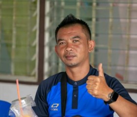 เอ็มเค, 28, Ban Na San