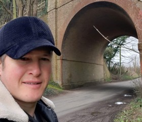 Maxim, 34, Canterbury