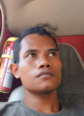 Andi, 18, Indonesia, Pariaman