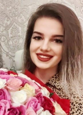 Карина, 20, Россия, Железногорск (Курская обл.)
