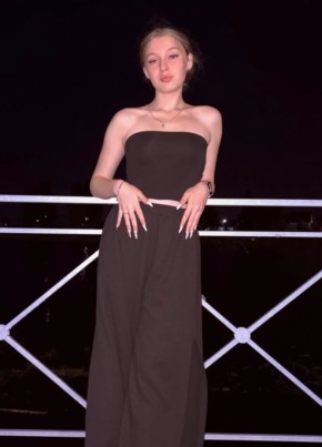 Полина из Медвежьегорска 18 лет