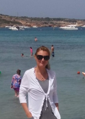 Elena, 46, Malta, Valletta
