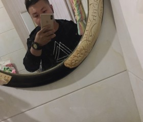 二二人, 24, Ulanhot