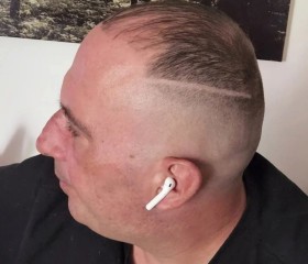 Vitalik, 45, Petah Tiqwa