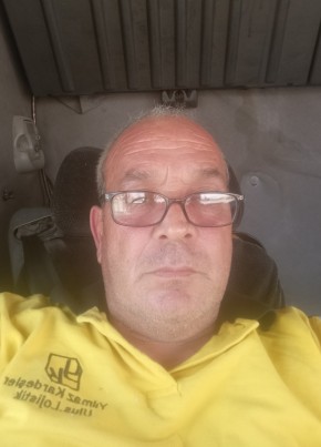 Ferhat из İzmir 51 год