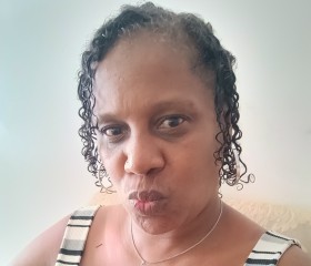 Ana, 57, Rio de Janeiro