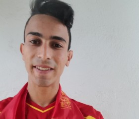 Majdi Hallouli, 22 года, تونس