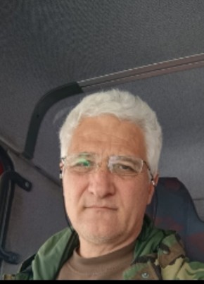 Dimitrios из Frankfurt (Oder) 51 год