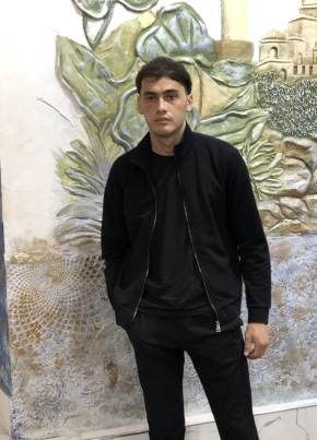 Abdullo из Екатеринбурга 23 года