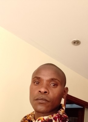 Daniel, 33, Kenya, Nairobi
