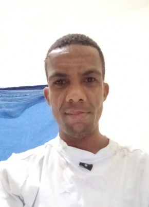 Lewis из Pòtoprens 35 лет