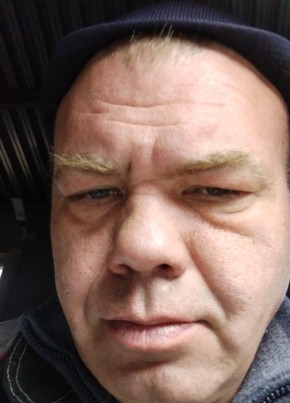 Виталий из Волхова 45 лет