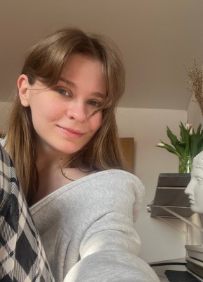 Elena, 24, Russia, Yekaterinburg