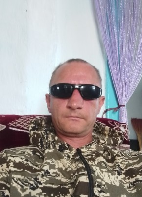 Канстантин из Борзи 40 лет