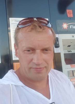 Александр, 49, Россия, Усть-Донецкий