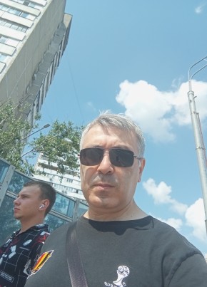 Роман, 43, Россия, Москва