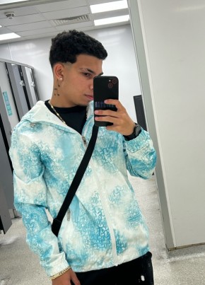 Sam из Rotherham 18 лет