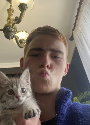Сергей из Корсакова 20 лет