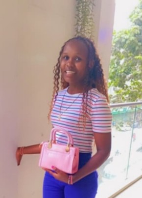 Evalyne из Nairobi 22 года