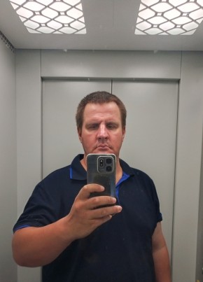 Алексей из Кургана 44 года