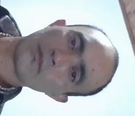 Julio, 18, Rosario