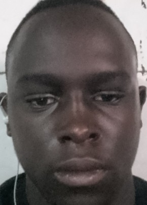 Papa cidy, 22, Uganda, Kampala