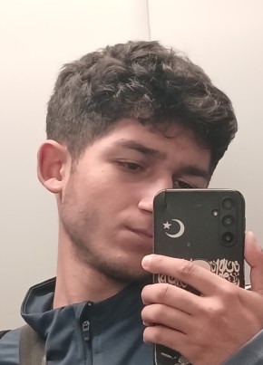 Ага Бадиров из Сургута 18 лет