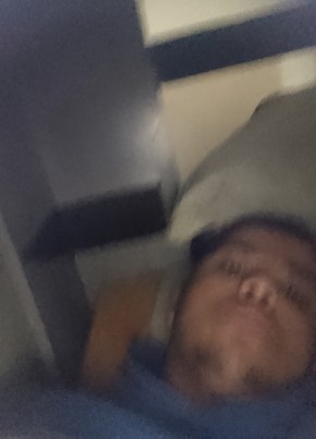 Hhuvijc из Guarulhos 18 лет