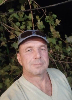 Maksim, 46, Russia, Novovelichkovskaya