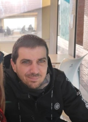 José из Villareal 49 лет
