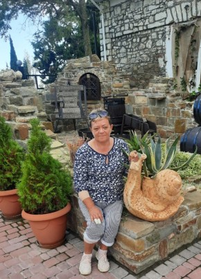 Елена из Судака 56 лет