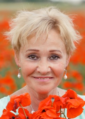 Ольга, 68, Россия, Москва