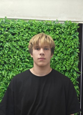 Ivan из Рославли 19 лет