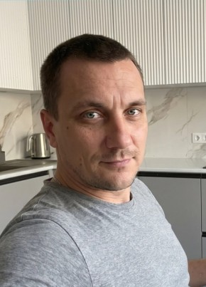 Андрей из Калининграда 40 лет