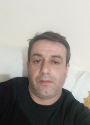 Cemm, 40, Türkiye Cumhuriyeti, İstanbul