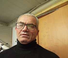Bashkir, 64, Moscow